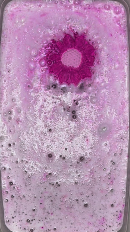 Pink Daisy Bath Bomb